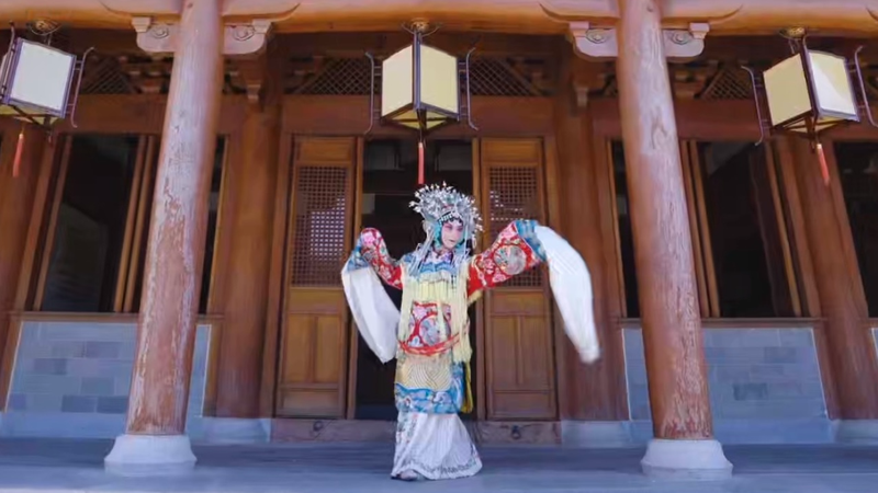 京劇の源流・徽劇をたどる　安徽省が北京で235周年記念イベント