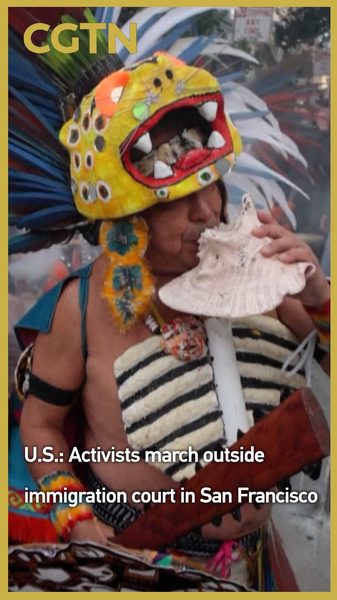 サンフランシスコ移民裁判所前でデモ　トランプ政権の移民取り締まりに抗議 video poster