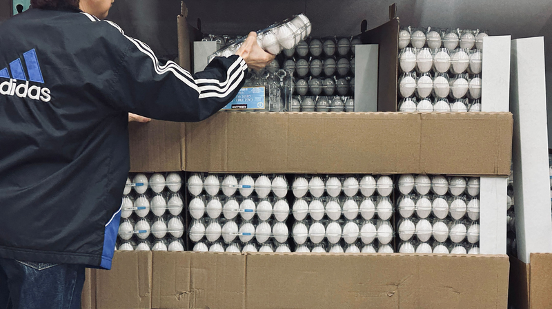 米国で関税への不安高まる　生活コストと消費者マインドに影響 video poster