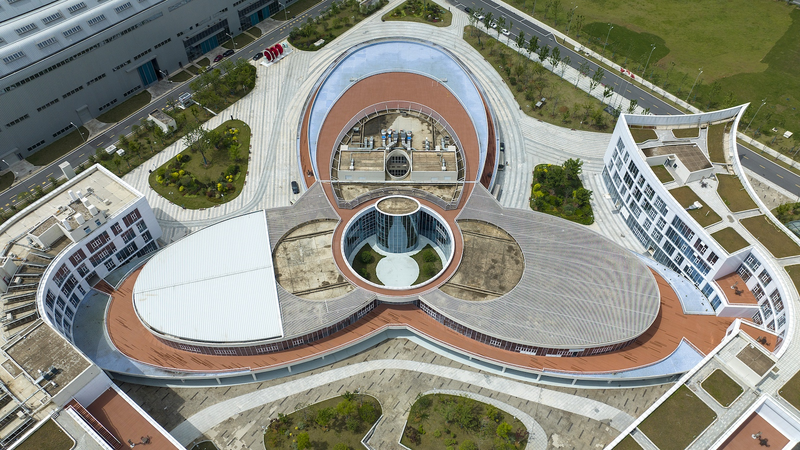 世界最大のトロイダル磁場コイルケース、中国・合肥で完成　核融合実用化へ一歩