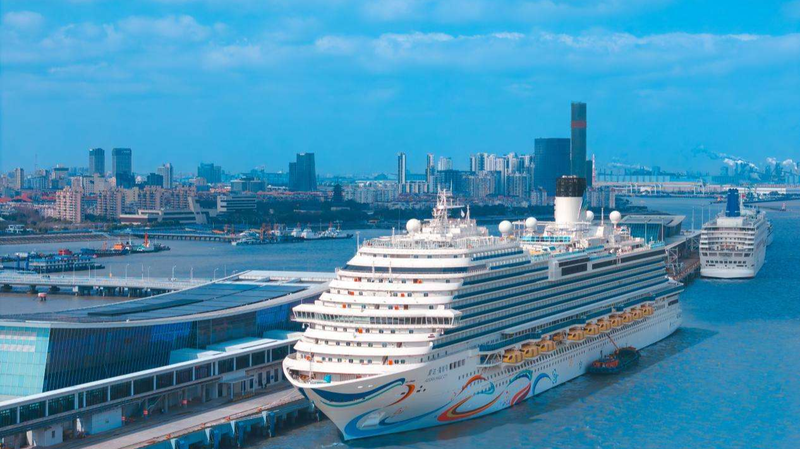 上海80年の歩み：戦場から世界の玄関口へ