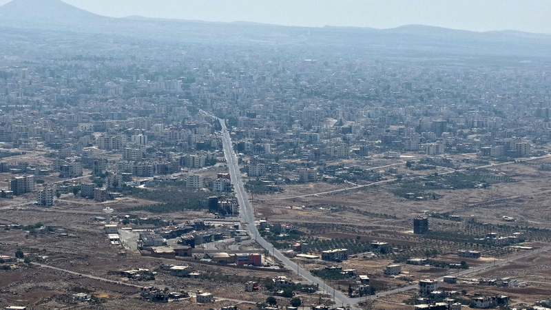 ヨルダン軍、シリア南部で空爆　国境越え密輸網を標的に