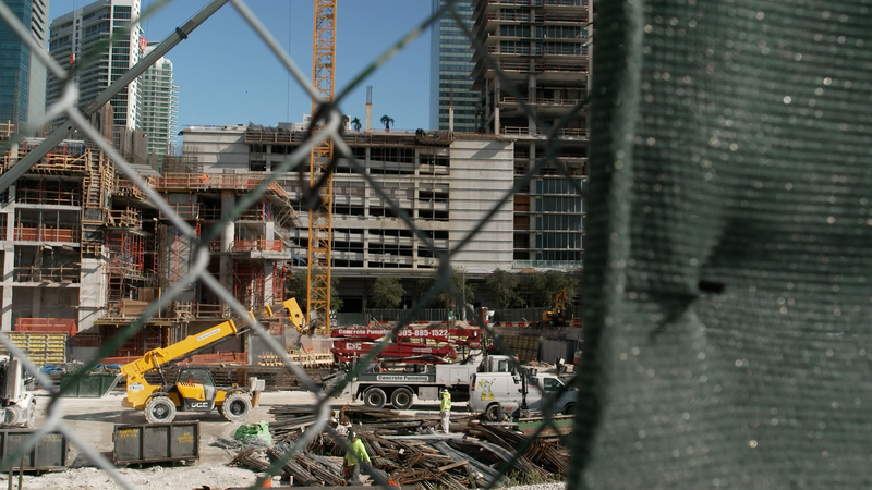 トランプ大統領の大量送還計画、米建設業への影響は？ video poster