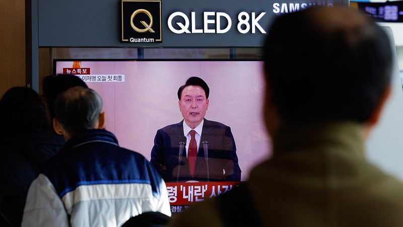 韓国の汚職捜査機関、ユン・ソクヨル氏逮捕状の執行期限延長を裁判所に要請 video poster