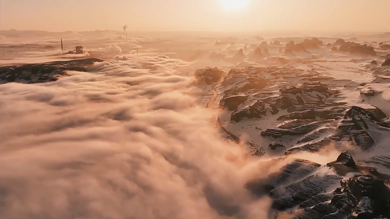 新疆カラマイの「デビルシティ」で黄金の夜明け 現地から届いた絶景 video poster