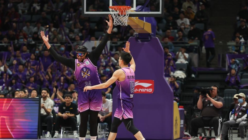 CBAプレーオフ：Beikongが山東撃破、北京ダービーへ準々決勝進出 video poster