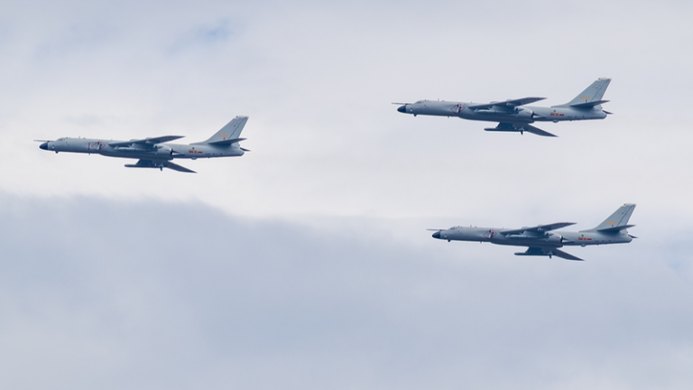 PLA東部戦区、台湾島東方で爆撃機編隊の遠海パトロール実施