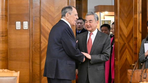 中国とロシア外相が会談　第二次大戦勝利80年で「歴史の成果守る」と強調