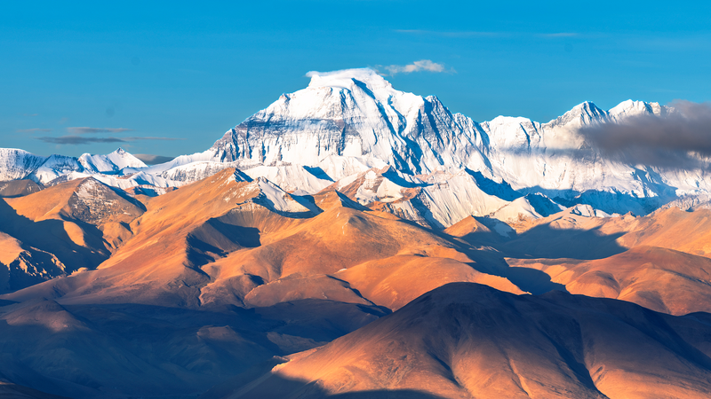 世界最高峰チョモランマを生中継　リアルタイムで味わう壮大な自然 video poster
