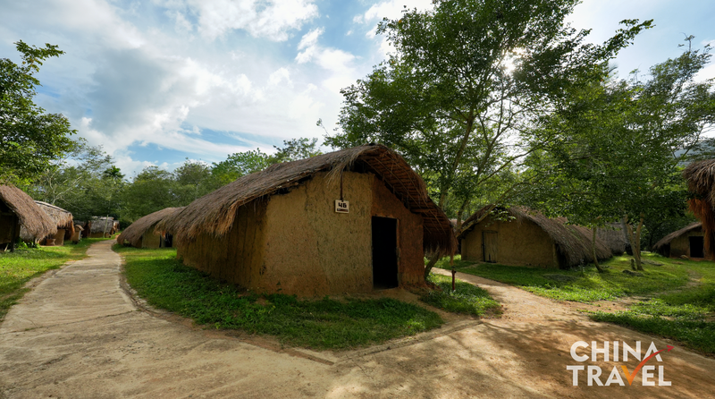 海南Bai Cha Villageで黎族文化を守る船型家屋81棟の物語