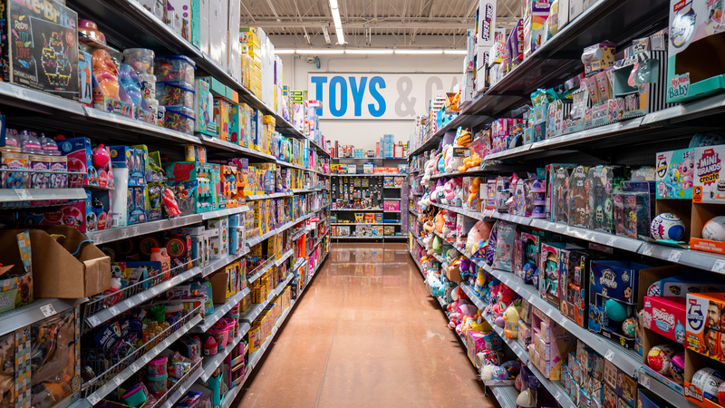 トランプ米大統領、ウォルマートに関税負担を要求　値上げ巡り応酬