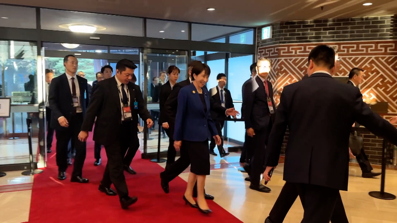 高市早苗首相が韓国・慶州に到着　習近平国家主席との会談に臨む日中首脳外交 video poster