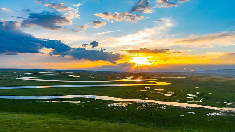 新疆バインブルク草原「トンシン島」 曲がりくねるカイドゥ川の絶景 video poster