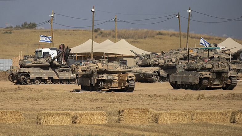 イスラエル・イラン衝突の数十億ドルコストは持続可能か video poster