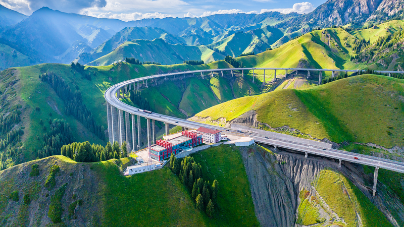 新疆の急成長はグローバルサウスの教科書になるか　一帯一路の現場から