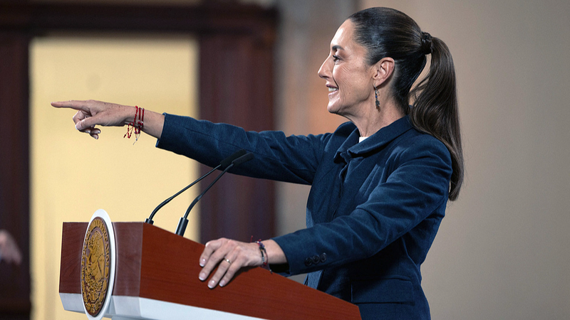 メキシコ大統領、米国の新関税に報復表明　カナダも25％関税で対抗