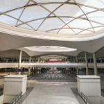 北京・副都心に「アジア最大級」の地下駅完成　1.28百万㎡の巨大交通ハブとは video poster