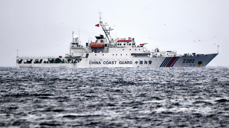 中国海警、日本漁船を退去させる　釣魚島の中国領海に「不法侵入」と説明