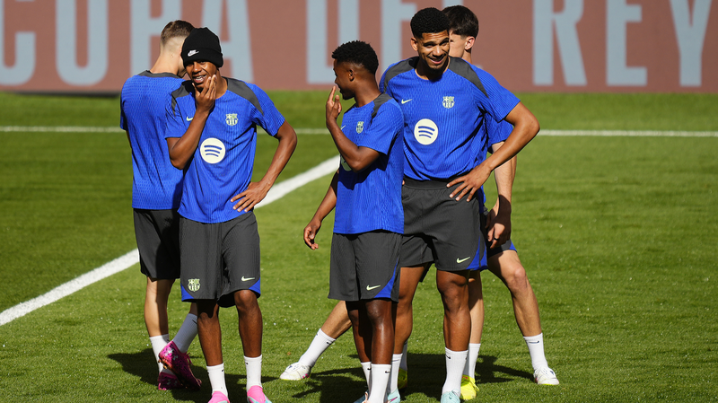 国王杯決勝でクラシコ再び　若きバルサがレアルに挑む