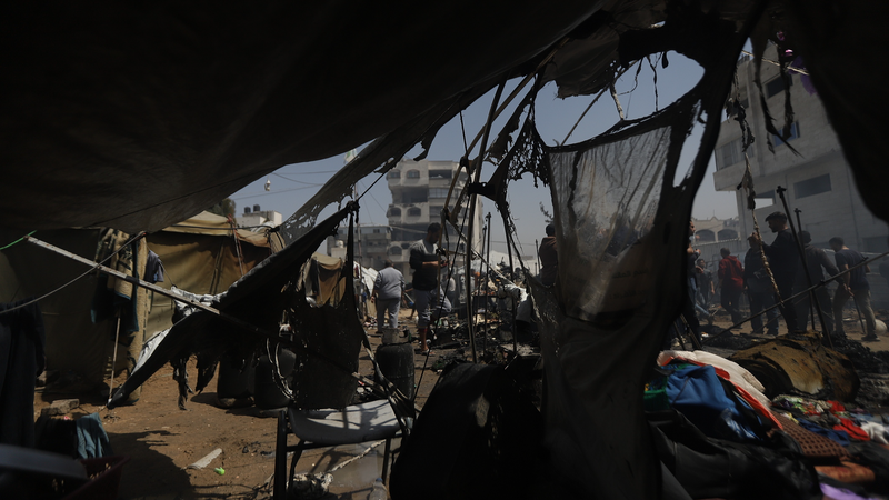 イスラエルがガザに200回超空爆　救助隊員15人死亡巡り説明対立