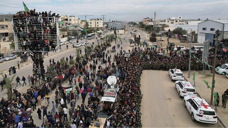 ガザ停戦下で3人解放と183人釈放　人質交換は終戦への一歩か