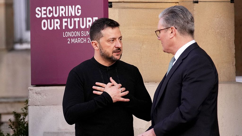 ゼレンスキー氏、米国との鉱物資源協定に意欲　和平への道は険しく