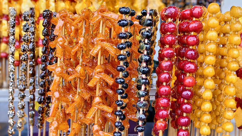 ハルビンの冬を味わう：中国の伝統スイーツ・糖葫蘆（タンフールー）