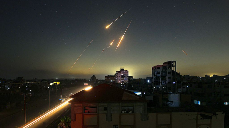 中国とイラン外相が電話協議　中東緊張の中でイスラエル攻撃を協議