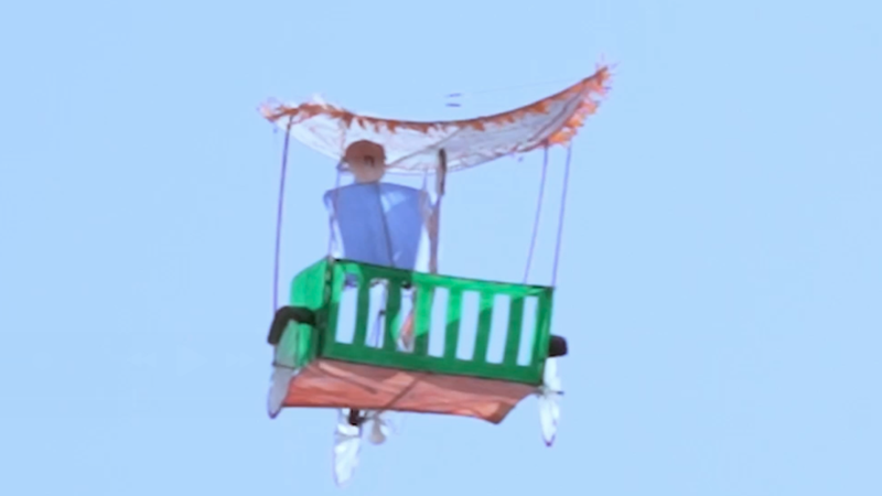 春の北京で楽しむ凧揚げ：中国の「最古の飛行機」文化を歩く video poster