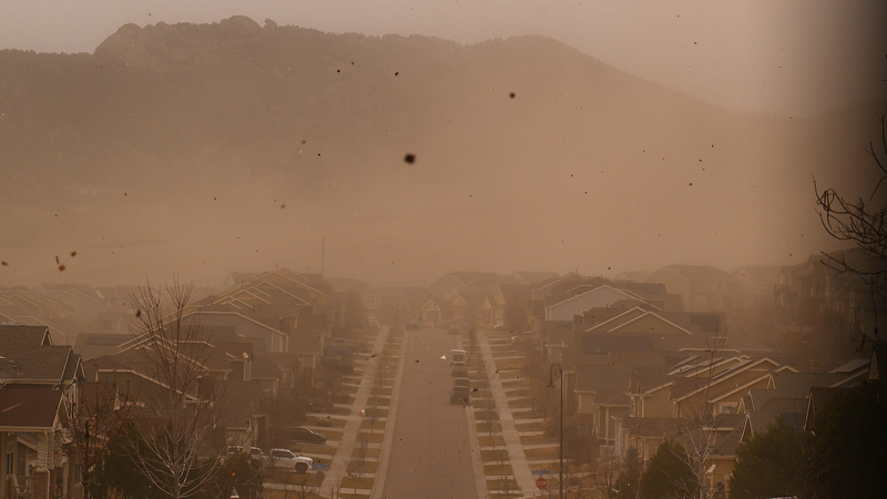 米国西部の冬の嵐、最大231km/hの突風　停電は約75万件に