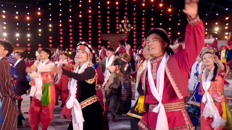 チベット伝統音楽×ストリートダンス、中国でバズる新しい文化ミックス video poster