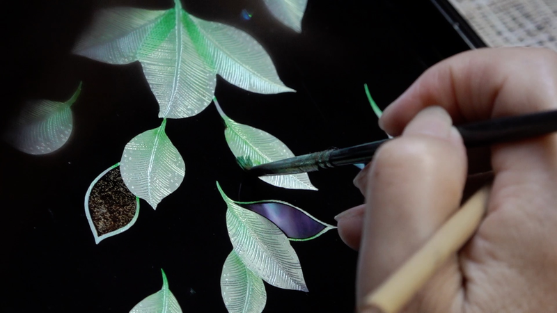 李子柒が学んだ漆芸とは　師匠が語る伝統技とプロ意識 video poster