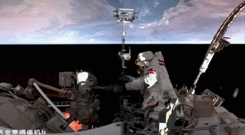 神舟19号、史上最長9時間EVAで起きたロック故障と中国の対応力