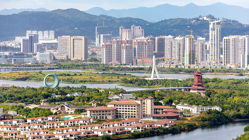 中国・厦門の園芸博覧苑をライブで俯瞰　水辺に浮かぶ9つの島の庭園 video poster