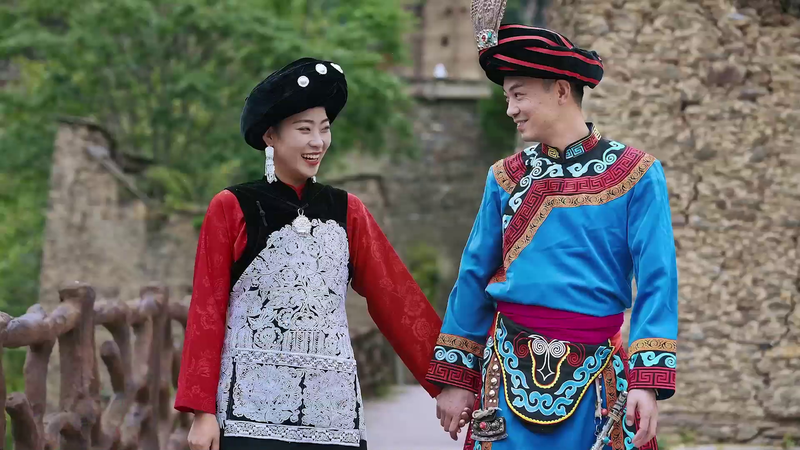 中国の結婚式は準備から華やかに　音楽映像ドキュメンタリー『Joyous Occasions』 video poster