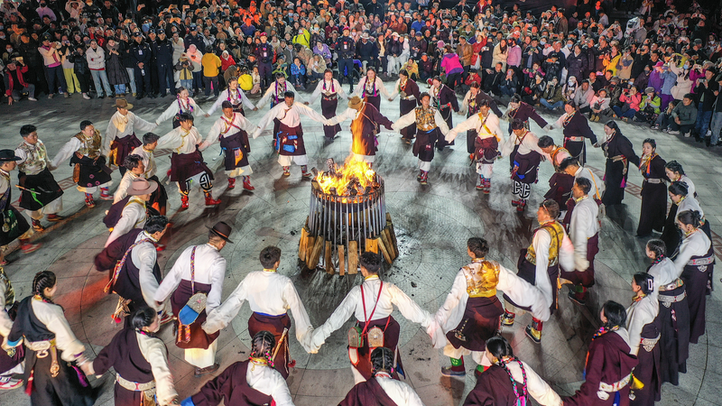 中国シーザン自治区の宗教継承：チベット仏教はいまどう受け継がれているか