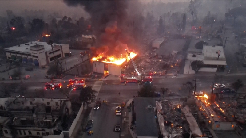 ロサンゼルス・オルタディーナ山火事　ドローン映像が示す深刻な被害 video poster