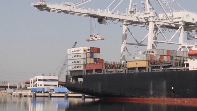 トランプ氏が中国に最大50％追加関税を警告　米中関税摩擦の行方 video poster