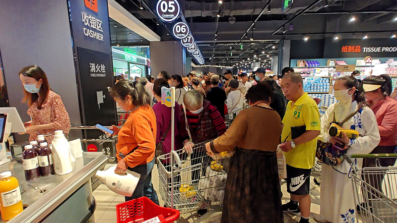 JEXIBXT442W5SEZUJ96C - NewsTomo – 日本語で読む、世界のニュースハブ 米関税の逆風で中国輸出企業が国内市場へシフト 政府とJD.comが後押し