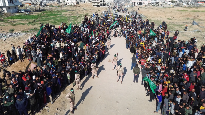 ガザ停戦下でイスラエル人質3人引き渡し　パレスチナ側と囚人交換