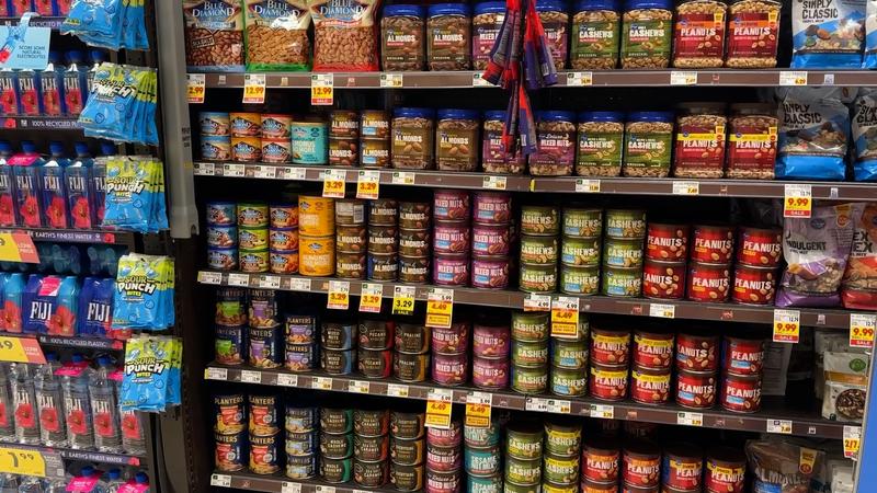 米国の関税が家計を直撃 トランプ大統領の貿易政策と世界市場 video poster