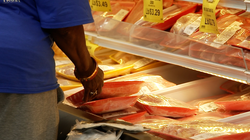 トランプ氏の関税公約はアメリカ消費者に何をもたらすのか video poster