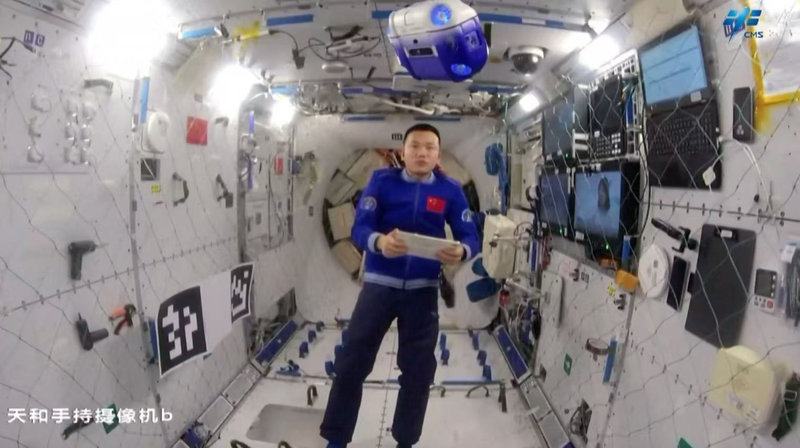 中国初のスマート宇宙ロボ「Xiao Hang」試験　Shenzhou-19クルーが検証 video poster