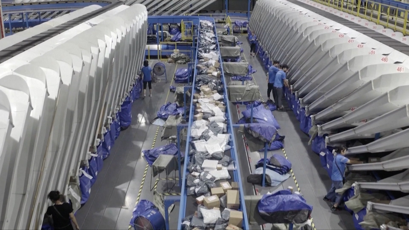 中国・グイユ「電子ごみの街」が循環経済のリサイクル拠点に video poster