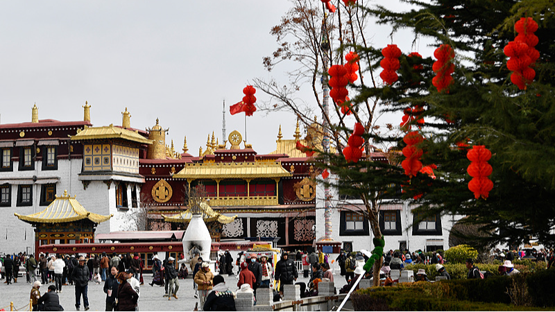 中国・西蔵の人権白書 経済と生活向上で「歴史的進歩」