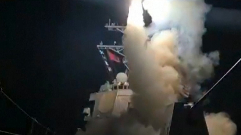 米国がナイジェリアで空爆、専門家「軍事だけではテロは終わらない」 video poster