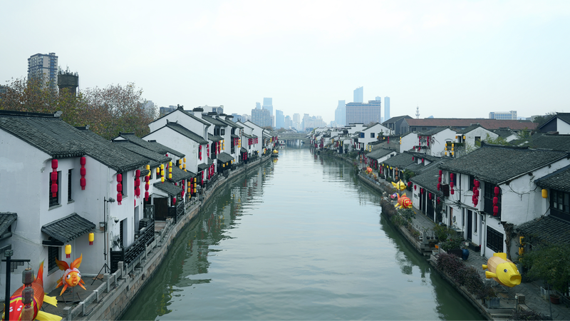 2025年春節ガラ、江蘇省無錫・南長街で味わう祝祭ムード