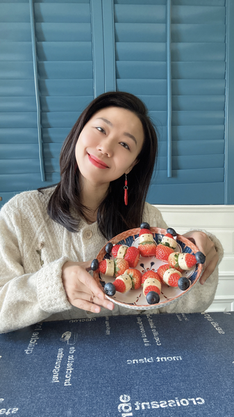 いちごスノーマンの作り方：ハルビン2025チャレンジ発の冬スイーツ video poster