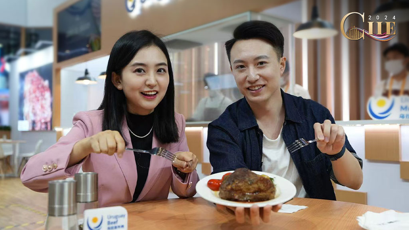 第7回CIIEで世界のグルメ集結　中国国際輸入博覧会を食から読む video poster