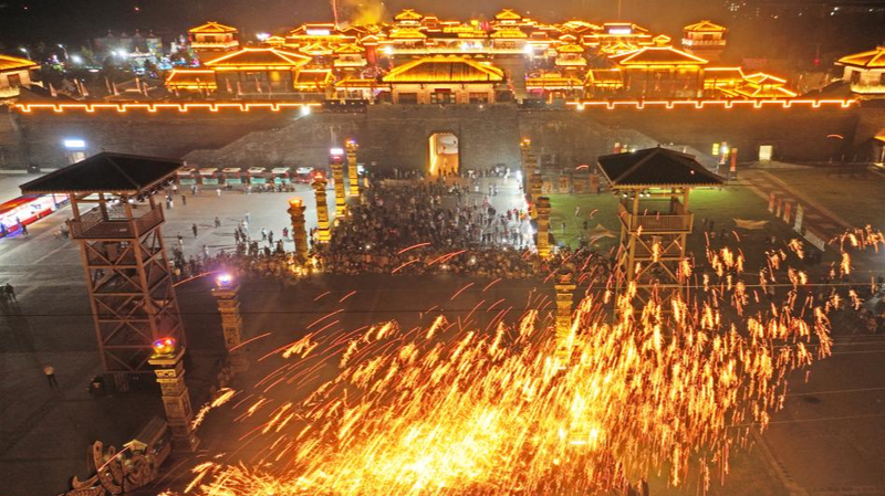 中国ゴールデンウィークの移動23億人分が示す国内需要の強さ